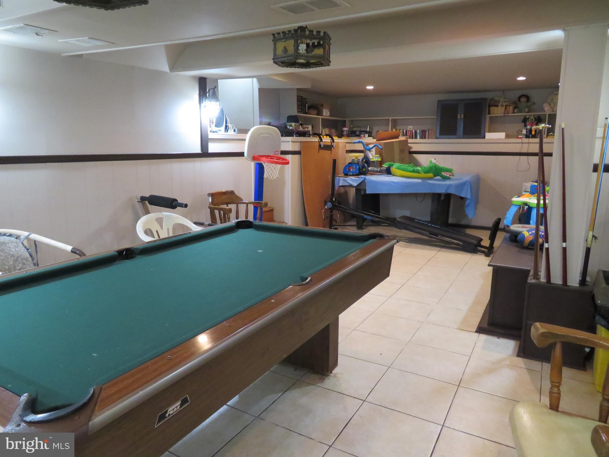 MARILYN PARK - Residential