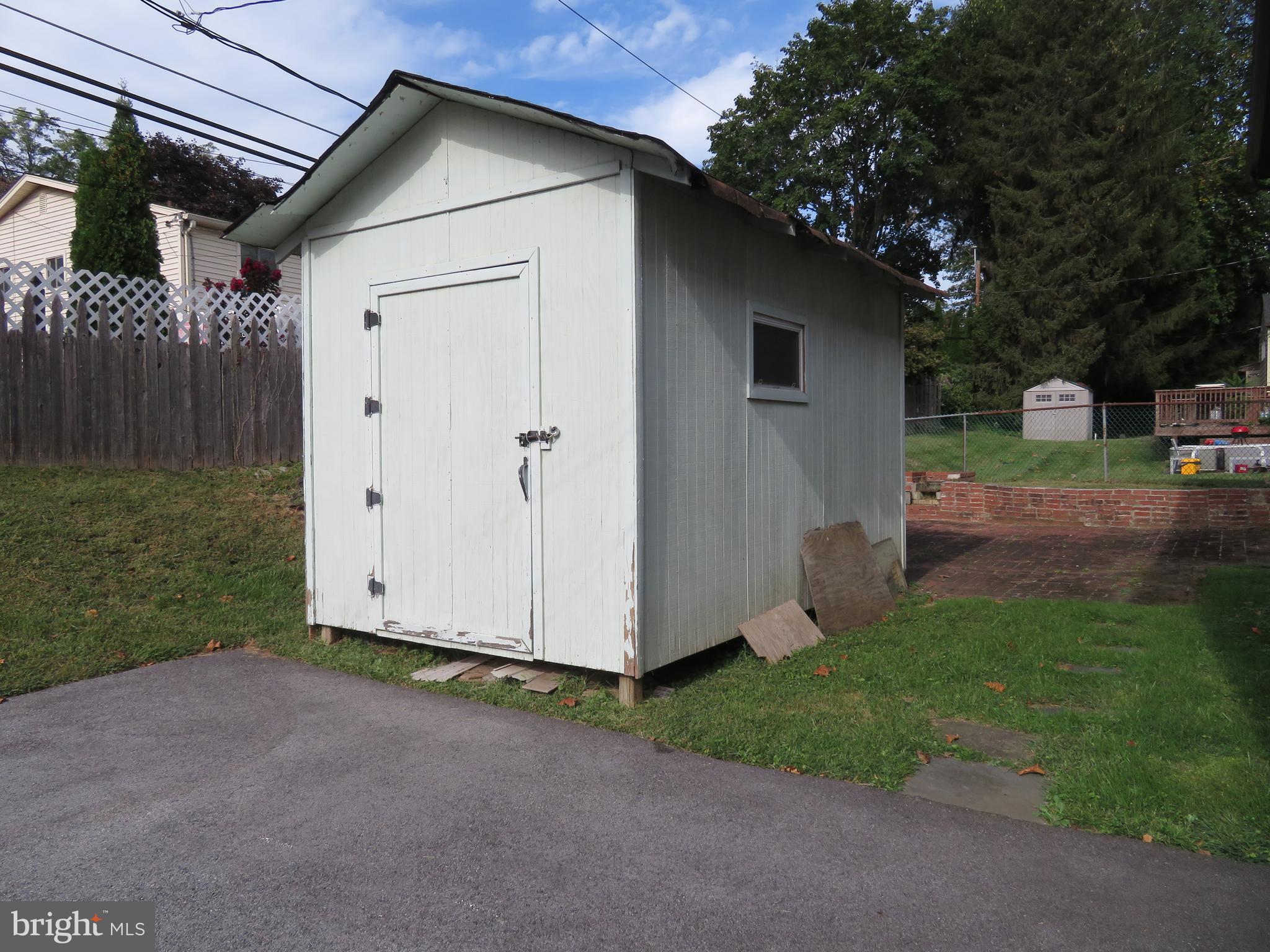 MARILYN PARK - Residential