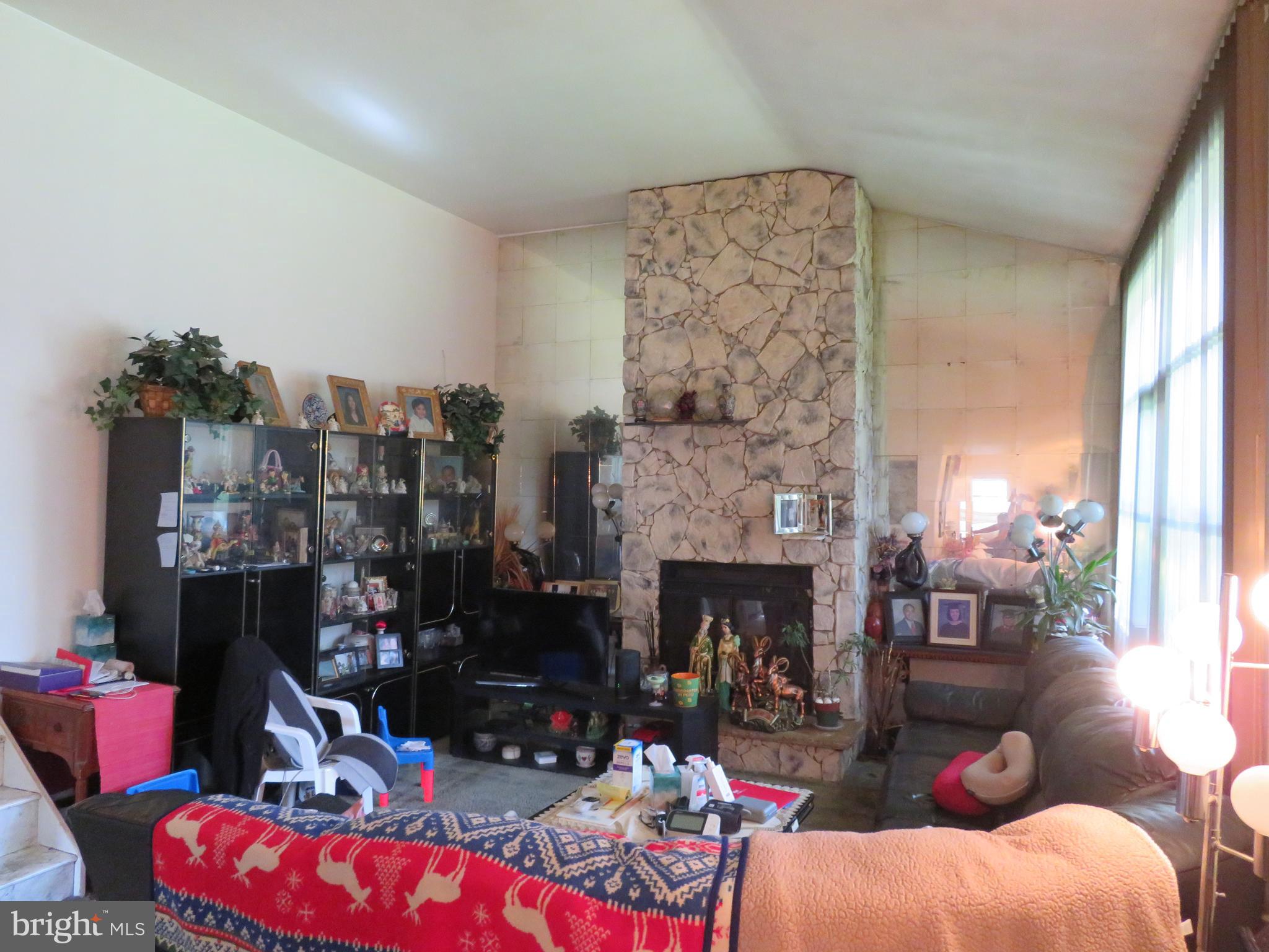 MARILYN PARK - Residential