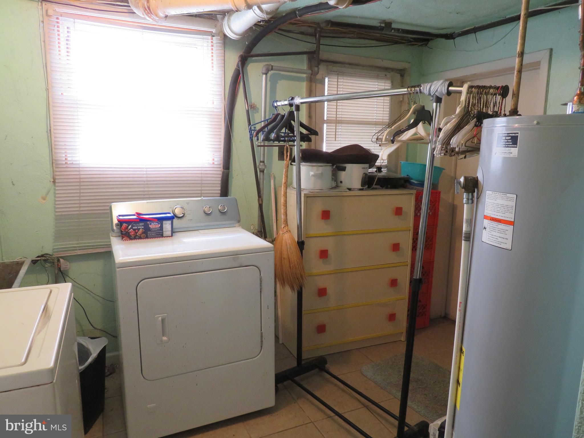 MARILYN PARK - Residential