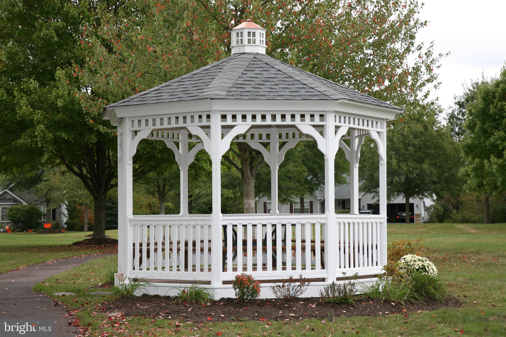 WILLIAM PENN VILLA - Residential