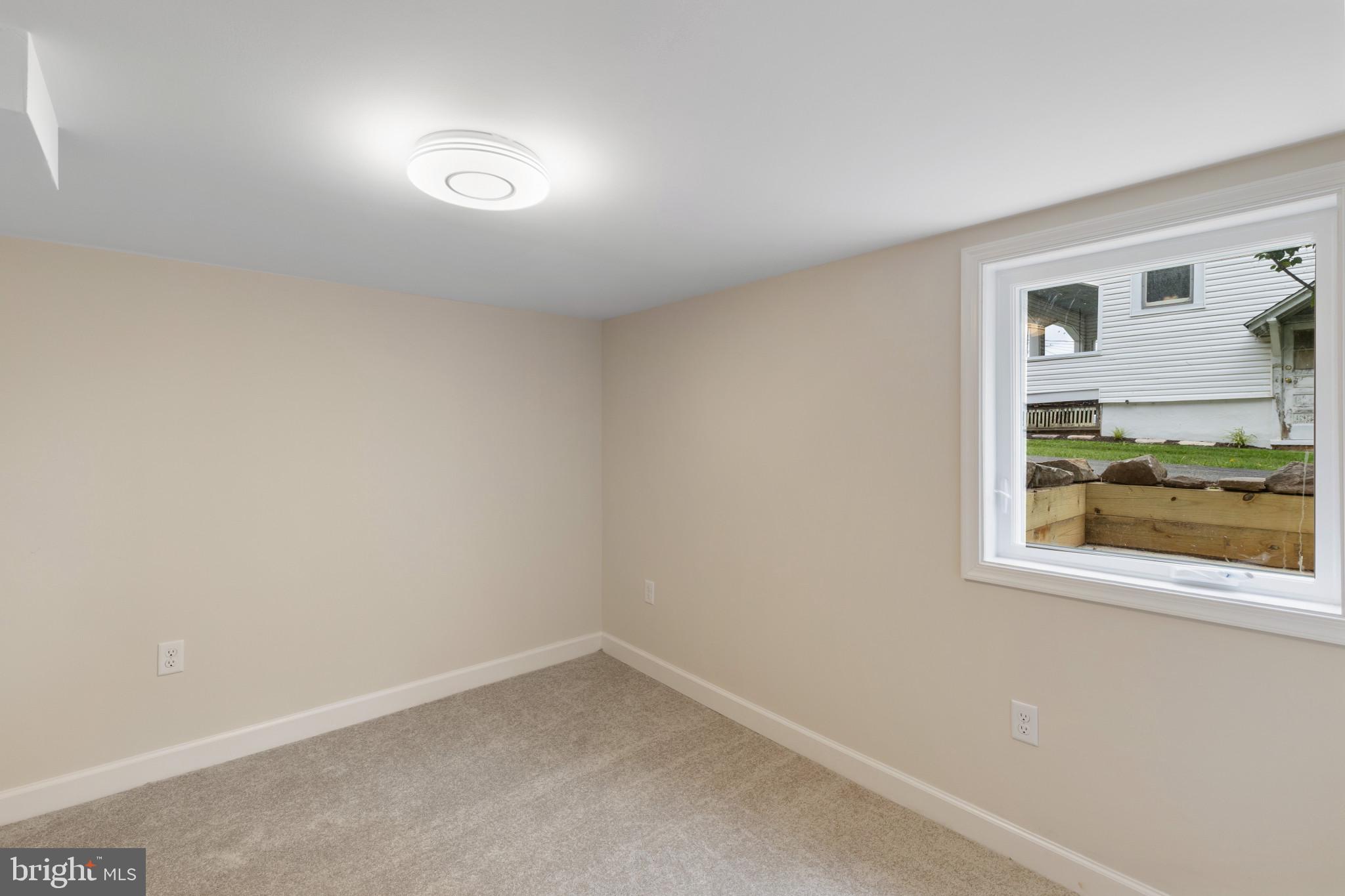 LINWOOD - Residential