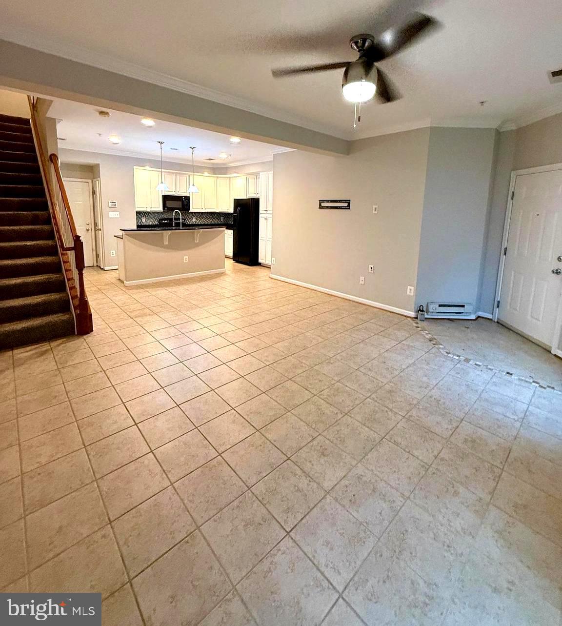 POTOMAC CLUB CONDOMINIUMS - Residential Lease