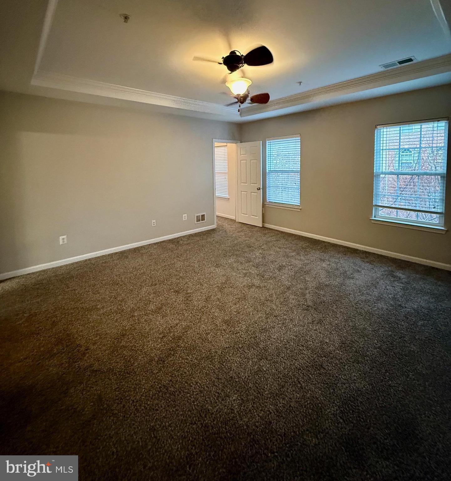 POTOMAC CLUB CONDOMINIUMS - Residential Lease