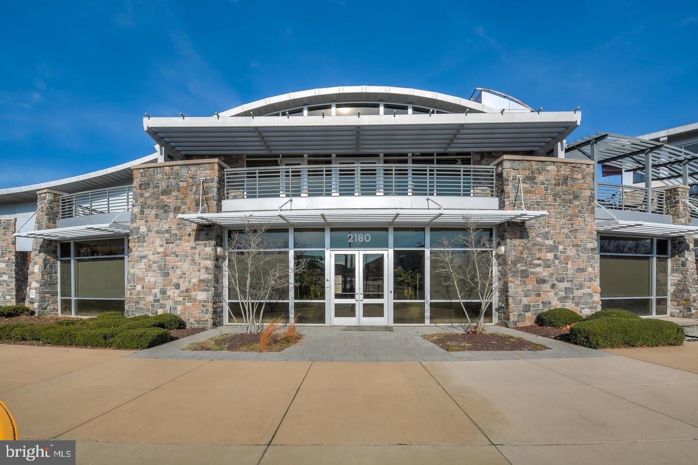 POTOMAC CLUB CONDOMINIUMS - Residential Lease