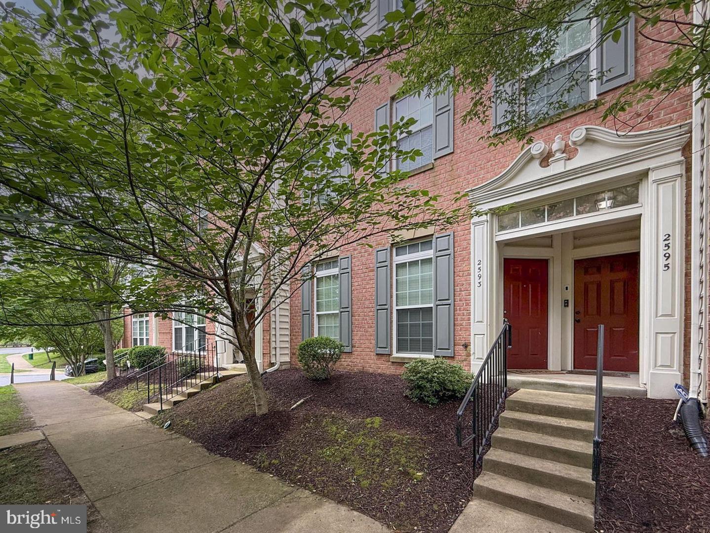 POTOMAC CLUB CONDOMINIUMS - Residential Lease