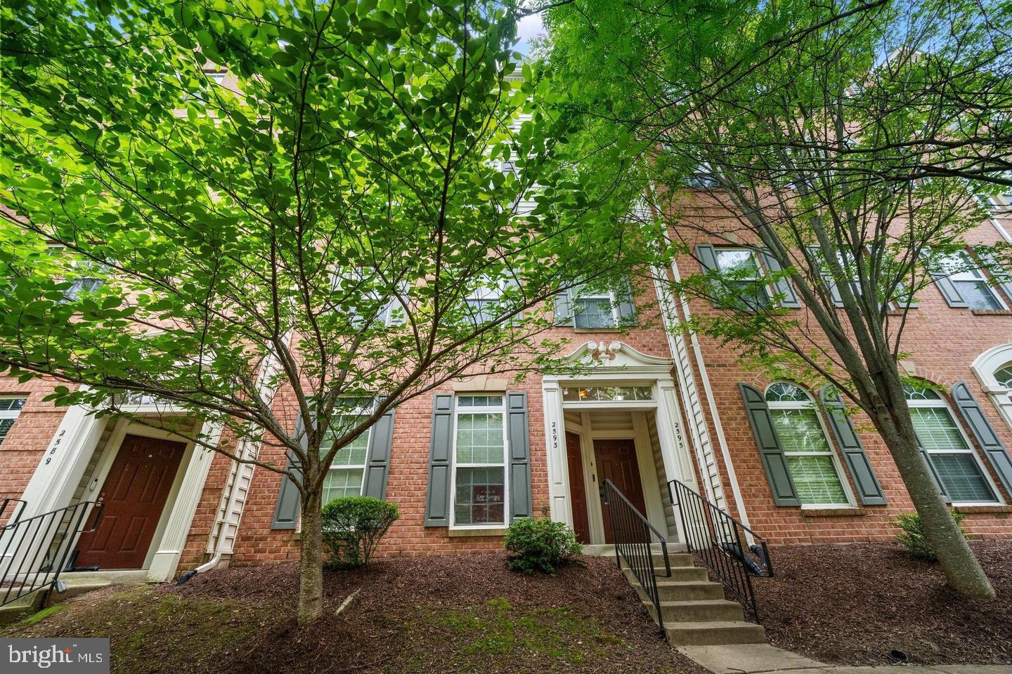 POTOMAC CLUB CONDOMINIUMS - Residential Lease