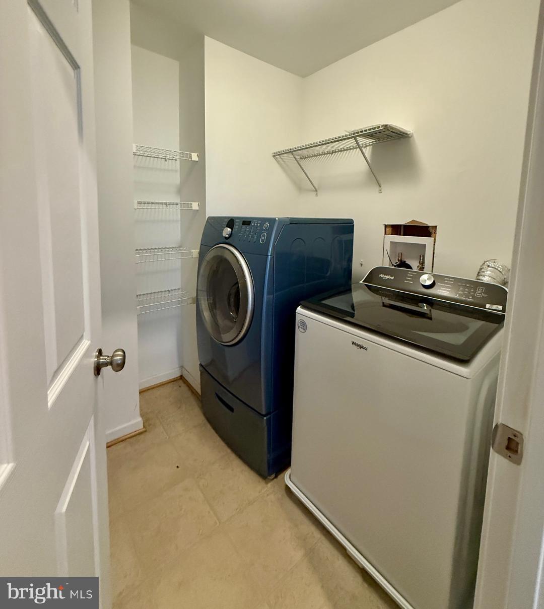 POTOMAC CLUB CONDOMINIUMS - Residential Lease