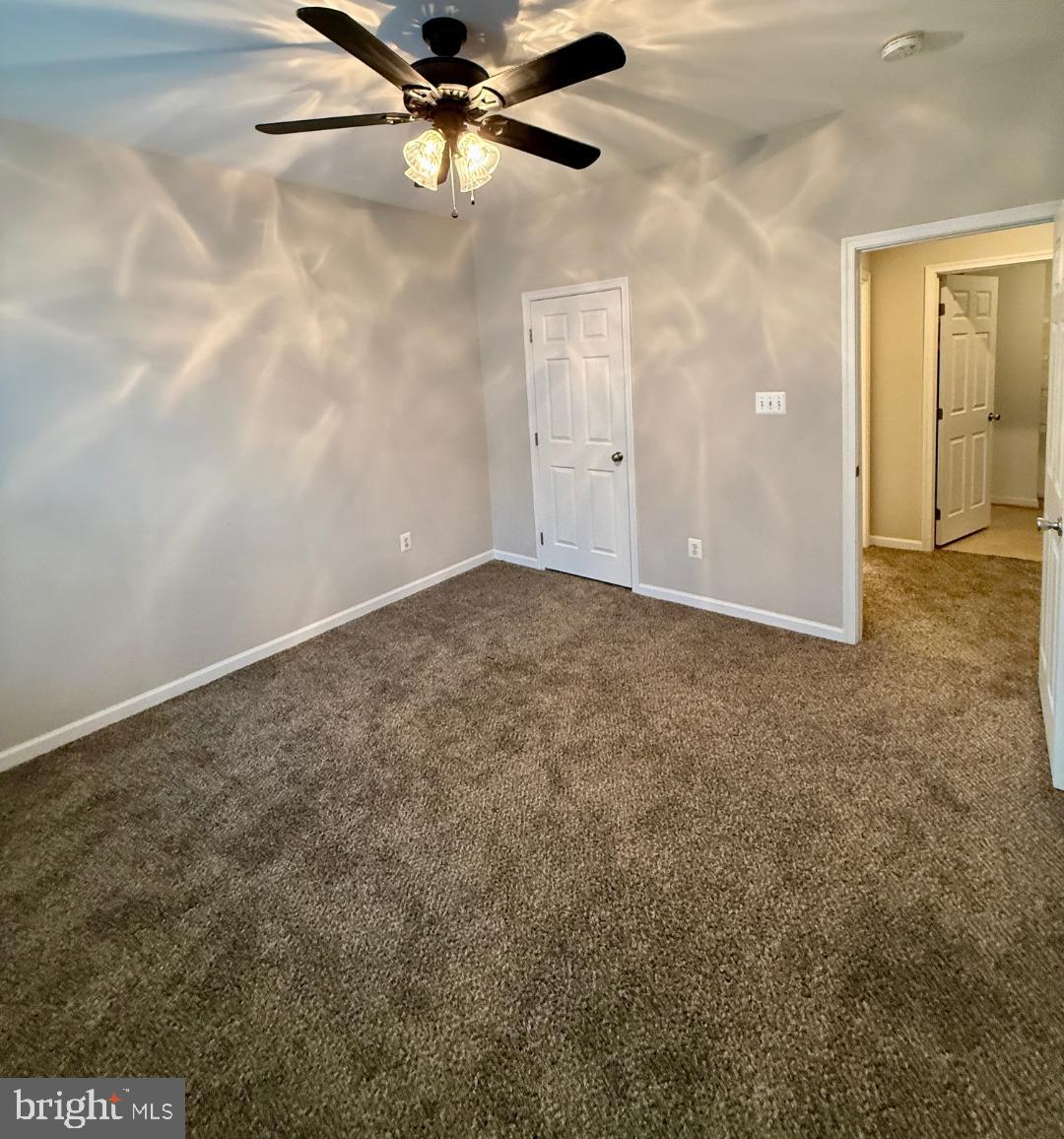 POTOMAC CLUB CONDOMINIUMS - Residential Lease