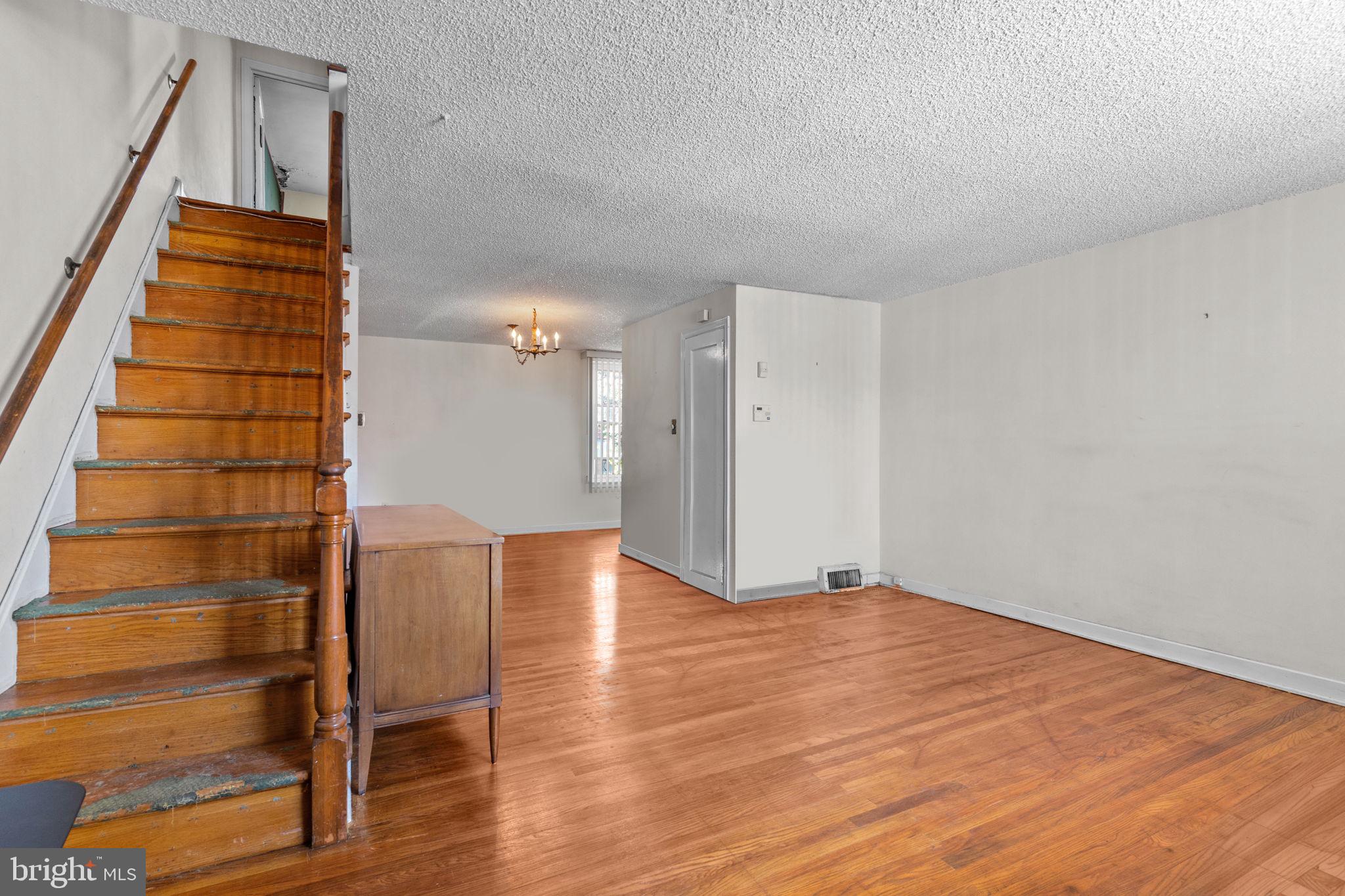 PHILADELPHIA (NORTHEAST) - Residential