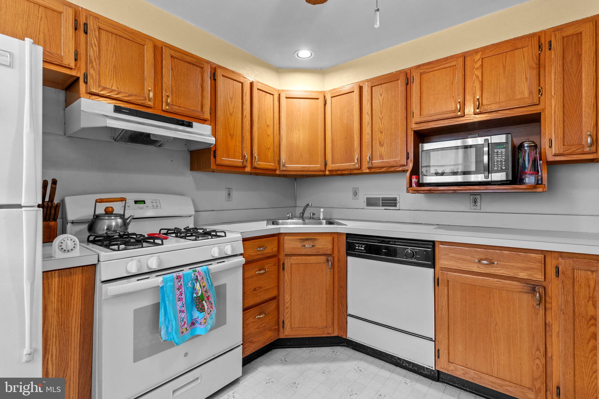 PHILADELPHIA (NORTHEAST) - Residential