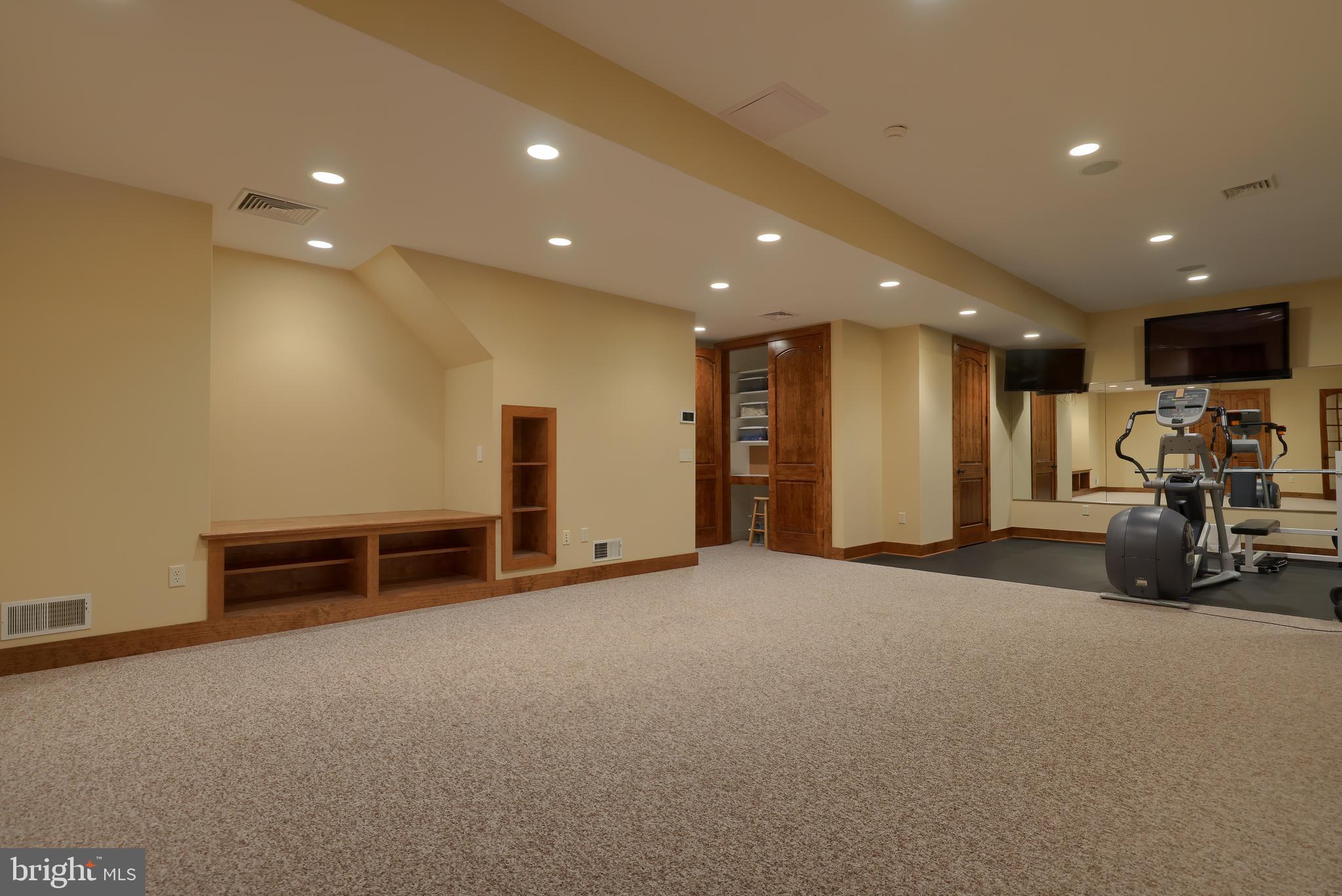 ROSENMILLER FARMS - Residential