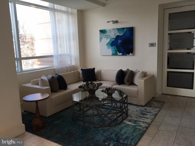 HARBORVIEW - Residential Lease