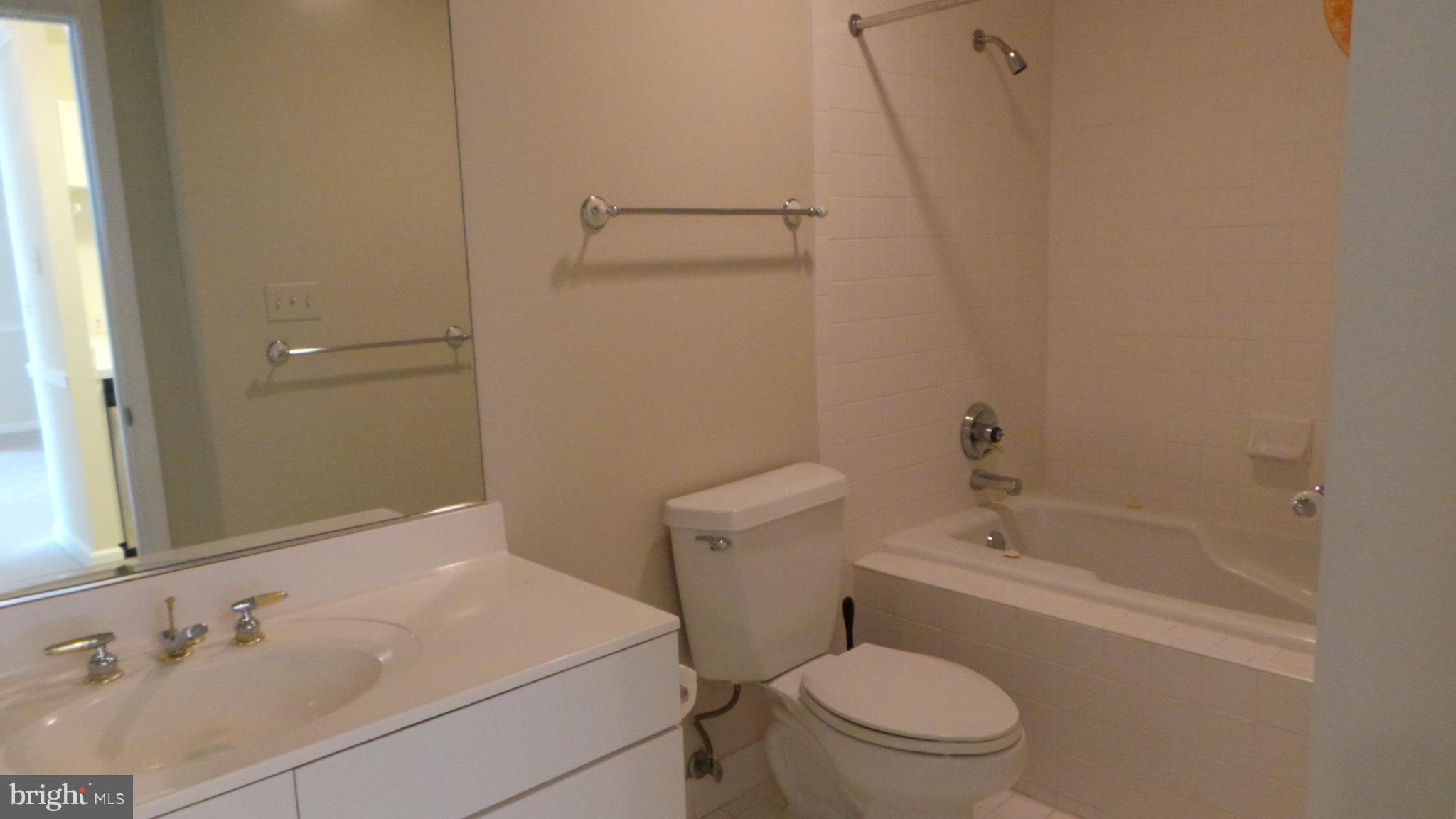 HARBORVIEW - Residential Lease