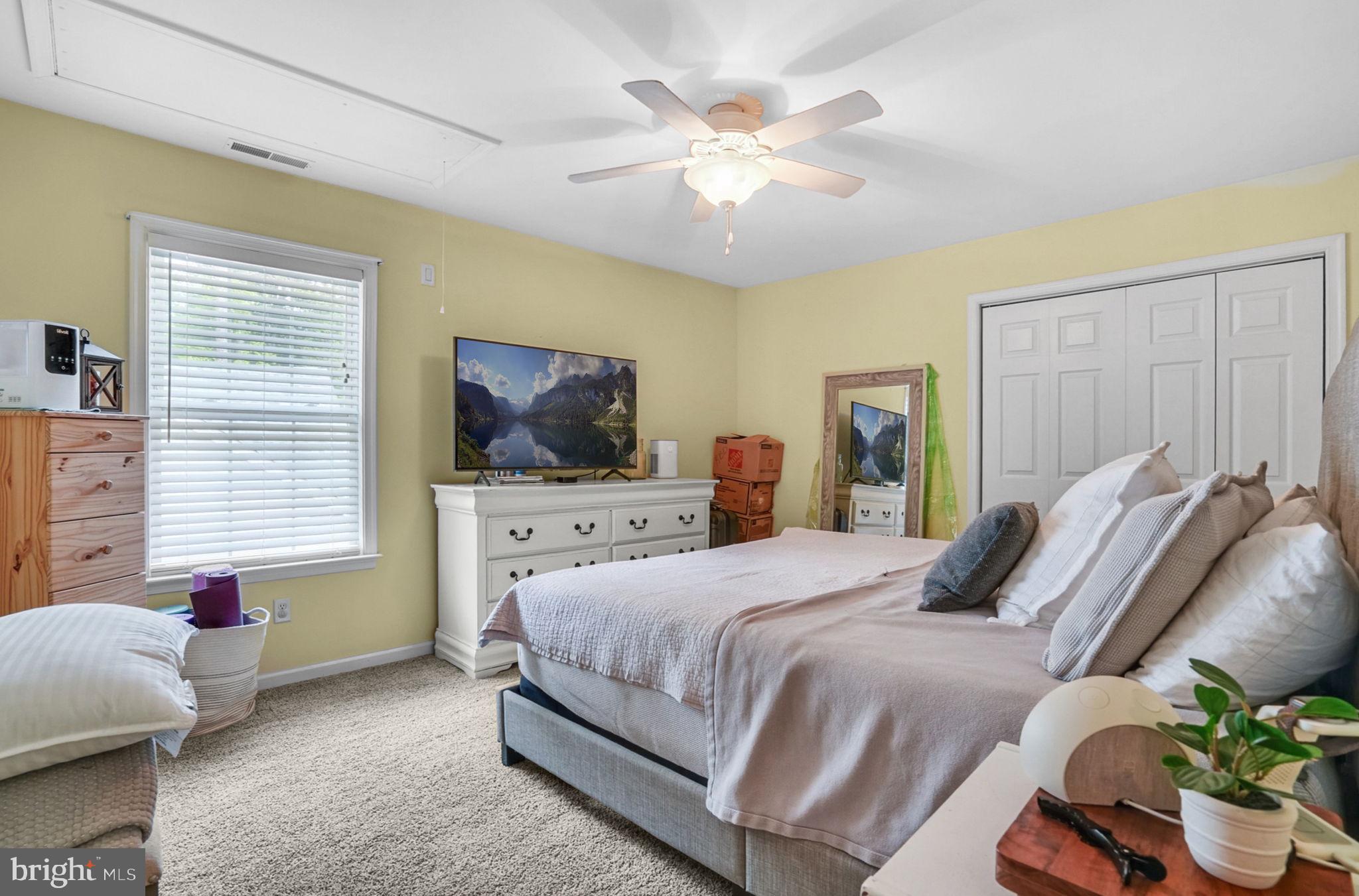 CAPTAIN'S COVE - Residential