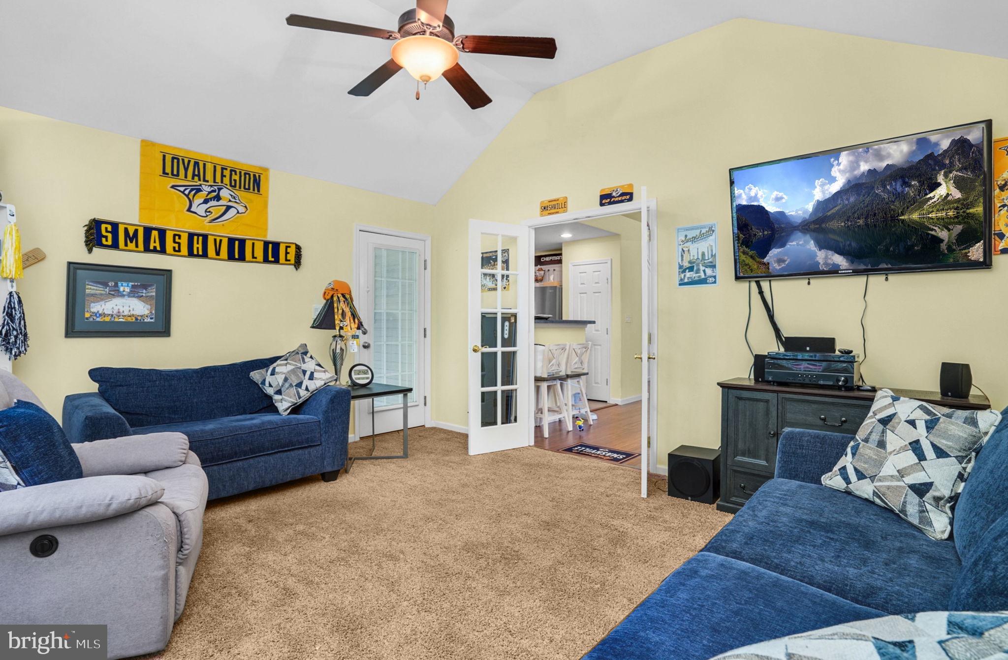 CAPTAIN'S COVE - Residential