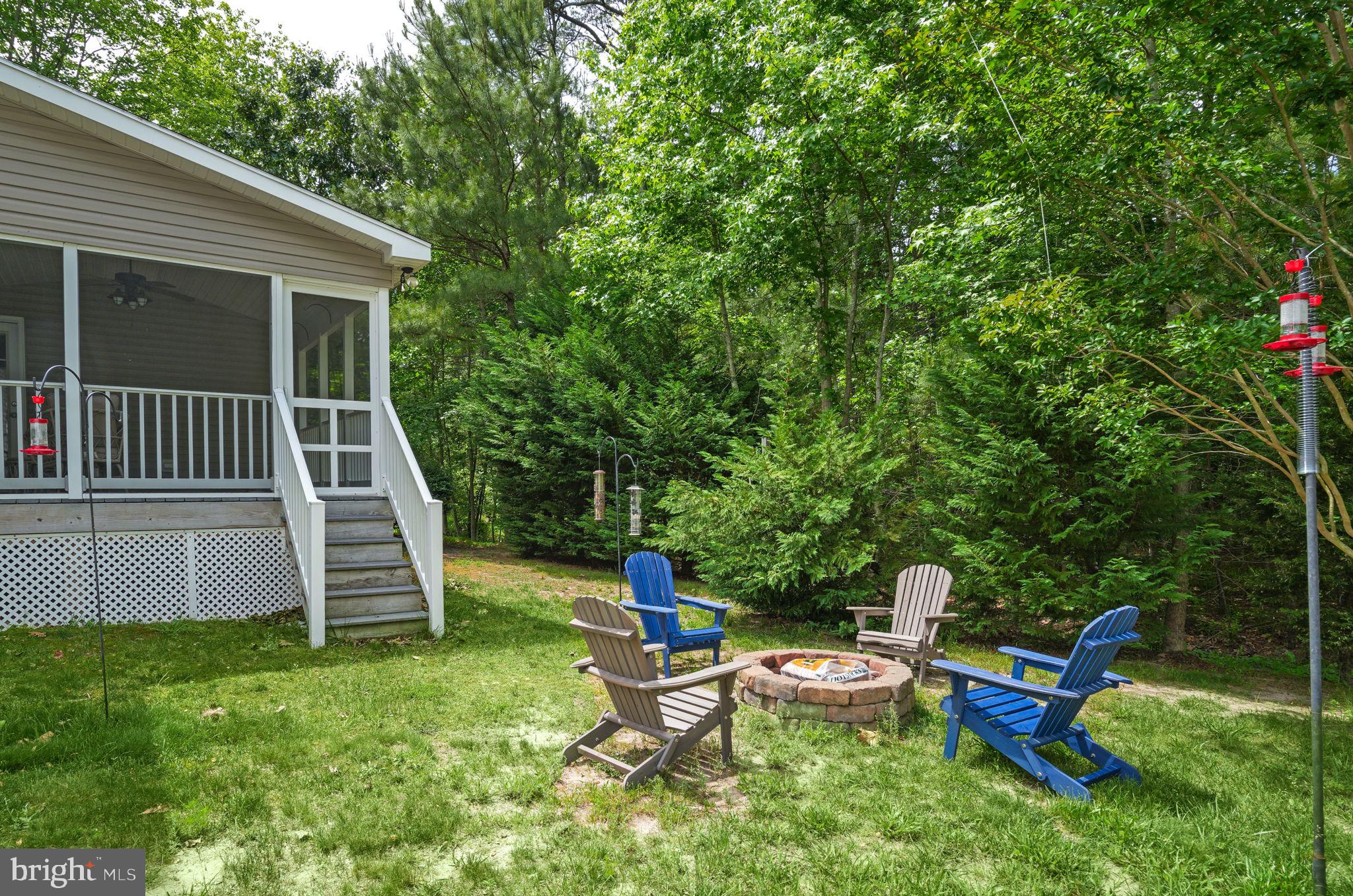 CAPTAIN'S COVE - Residential