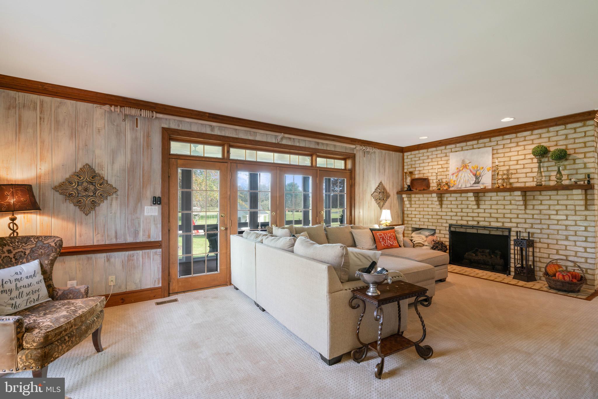 LAWNVALE ESTATES - Residential