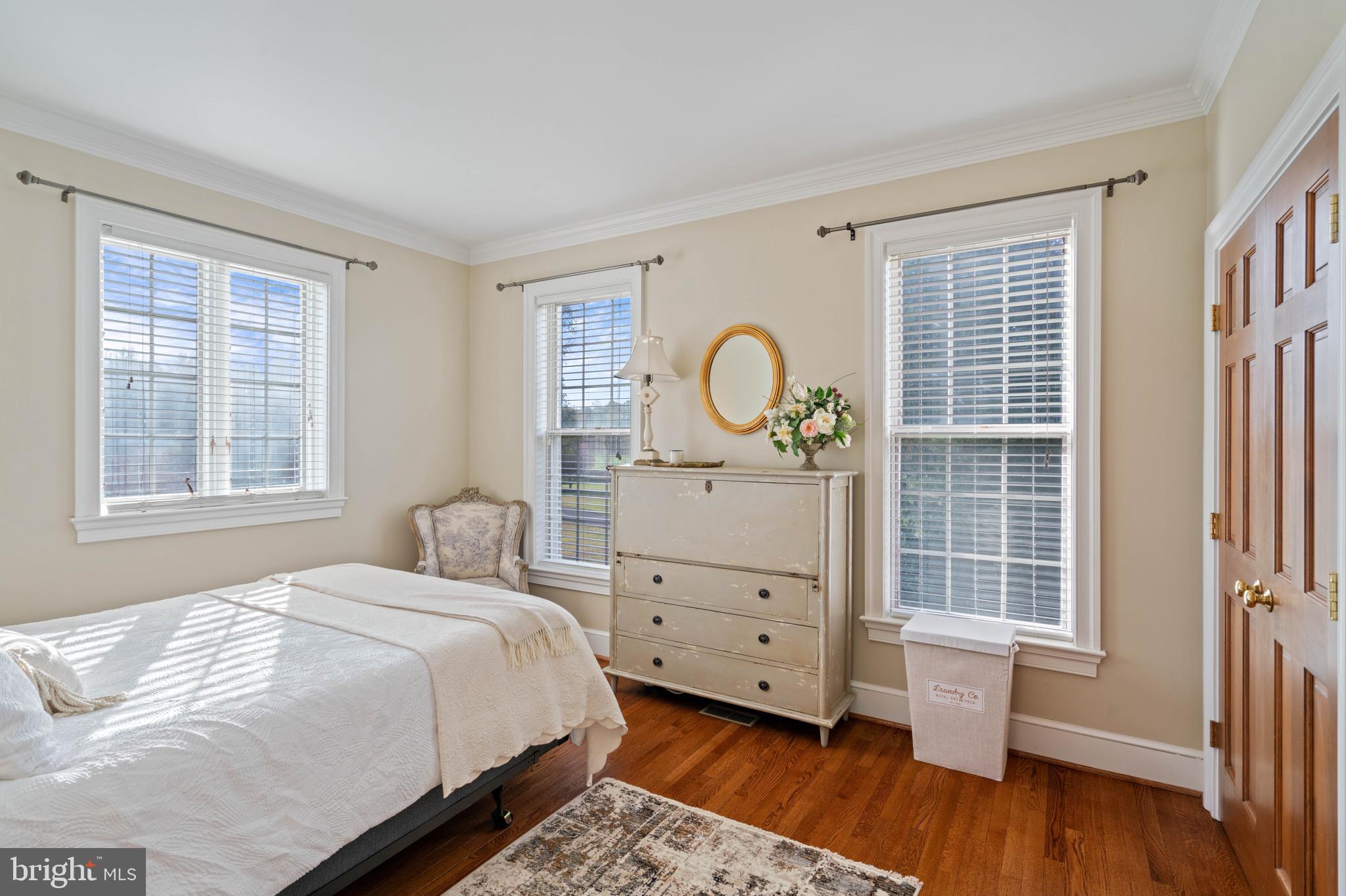 LAWNVALE ESTATES - Residential