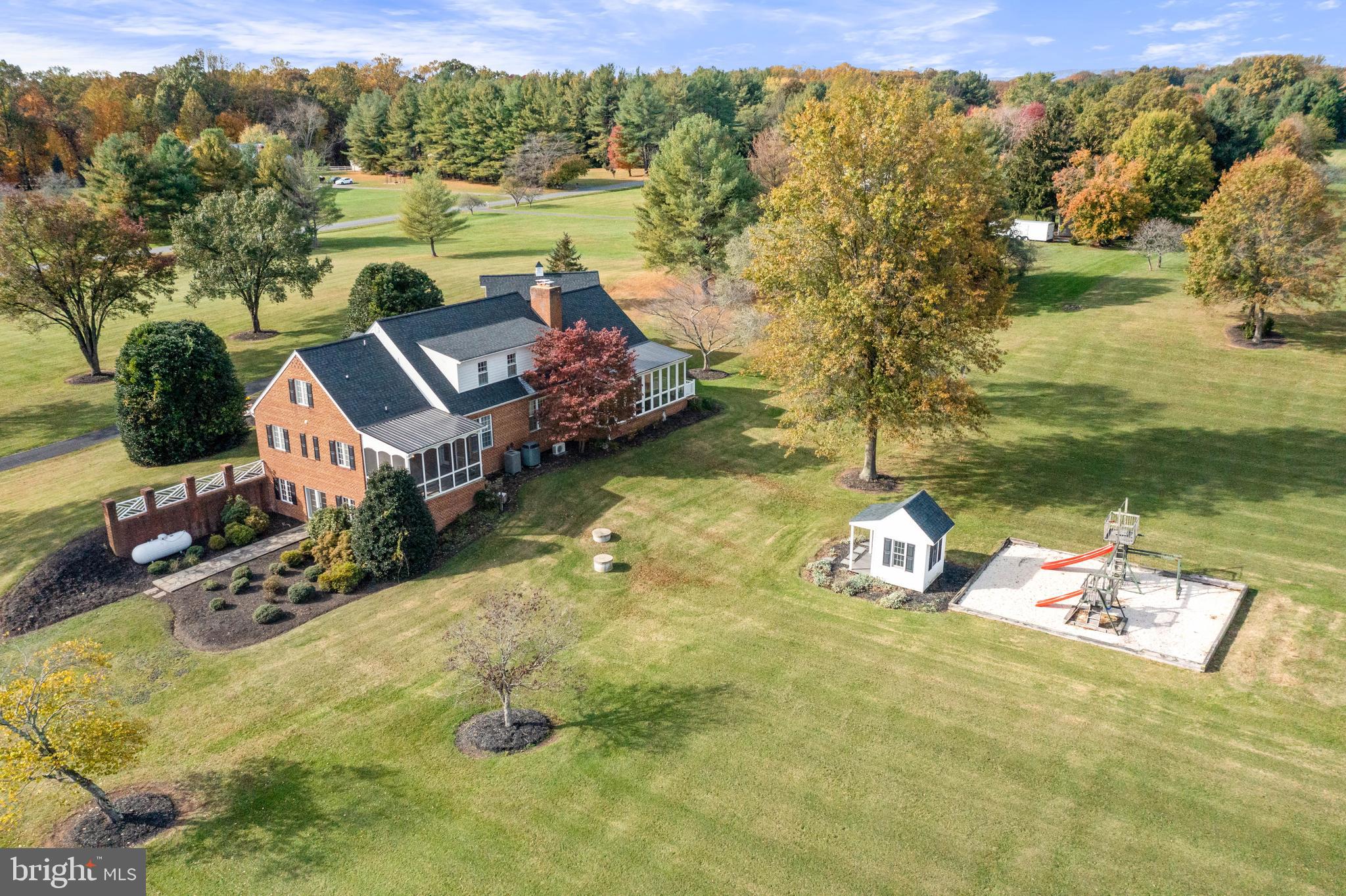 LAWNVALE ESTATES - Residential