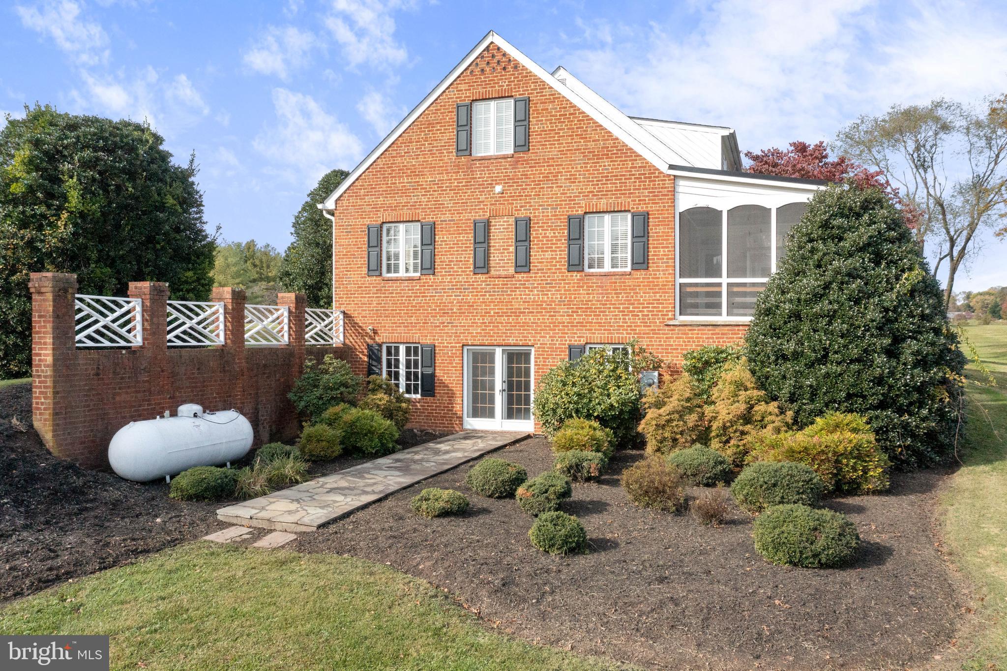 LAWNVALE ESTATES - Residential