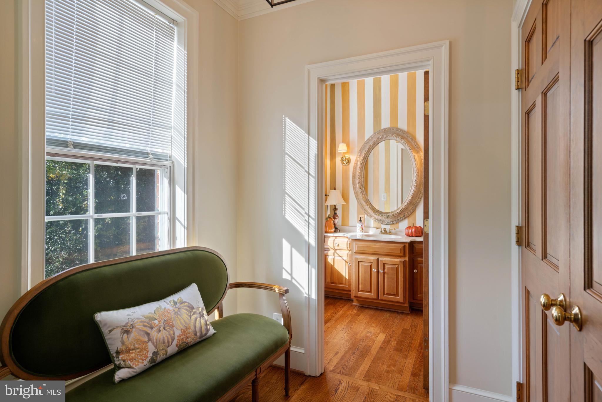 LAWNVALE ESTATES - Residential