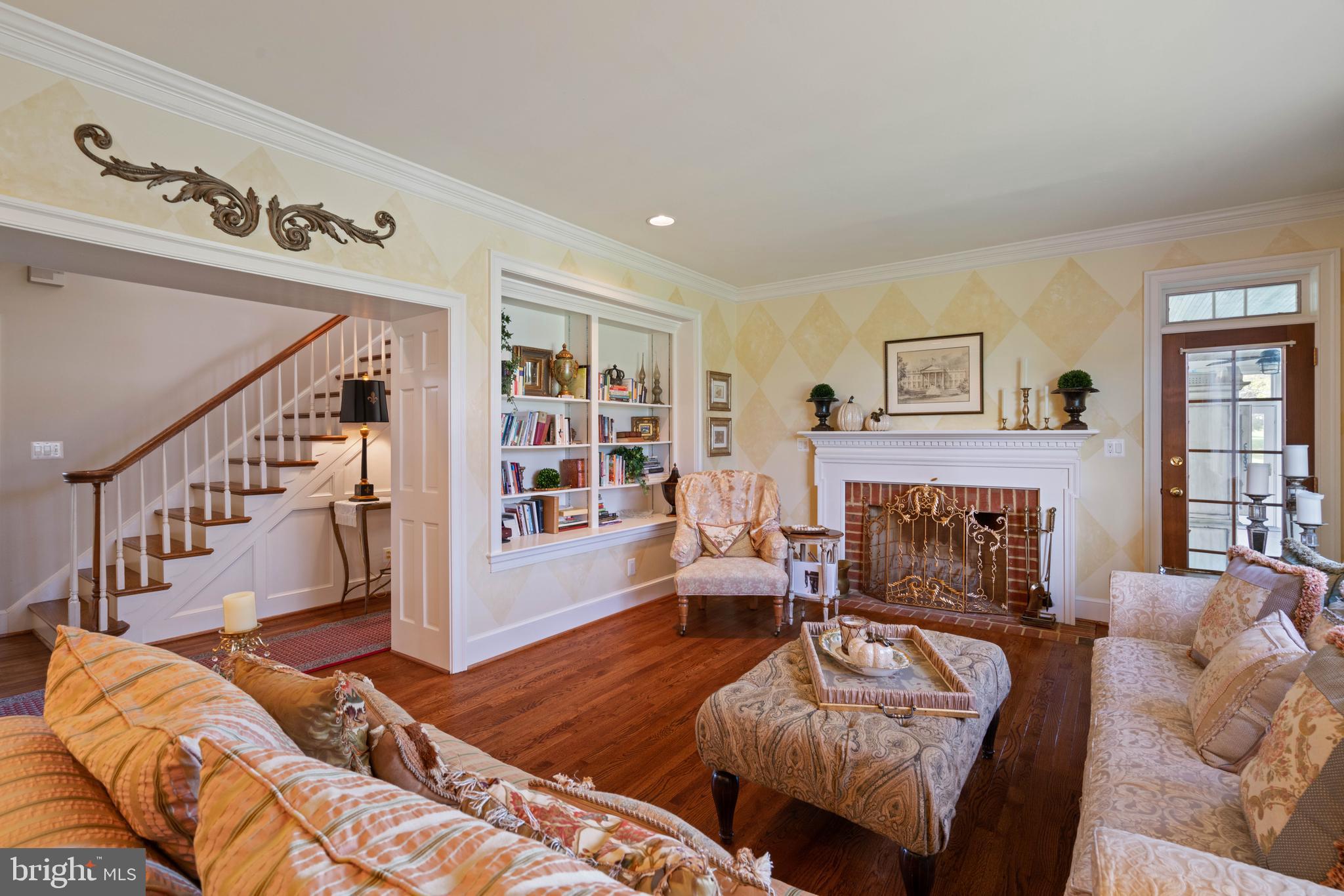 LAWNVALE ESTATES - Residential