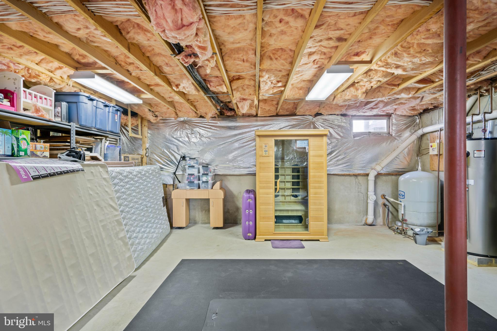 LAWNVALE ESTATES - Residential