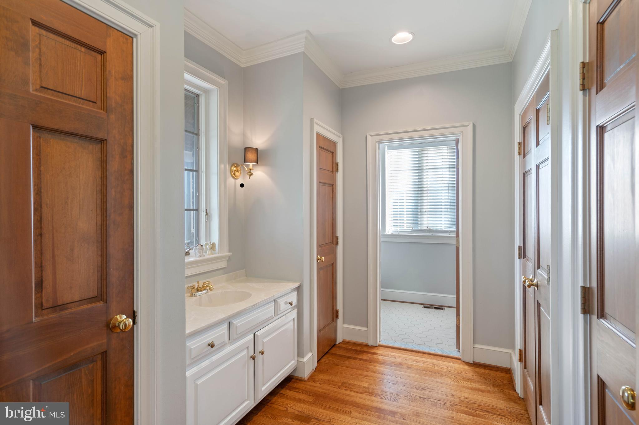 LAWNVALE ESTATES - Residential