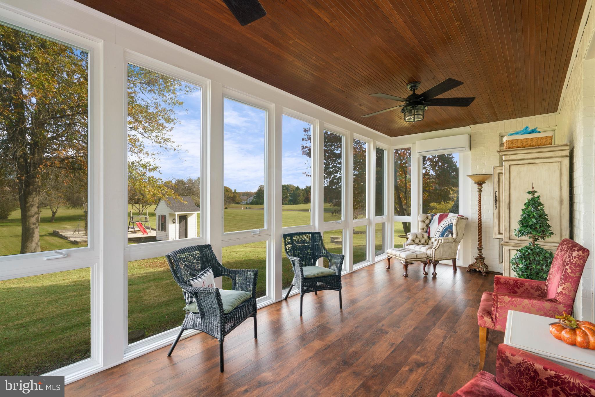 LAWNVALE ESTATES - Residential