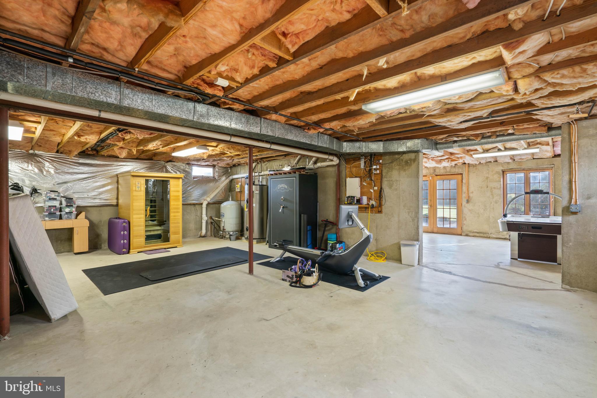 LAWNVALE ESTATES - Residential