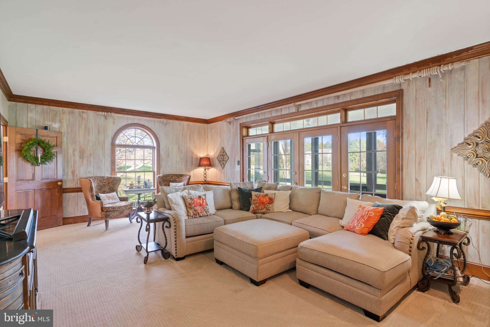 LAWNVALE ESTATES - Residential