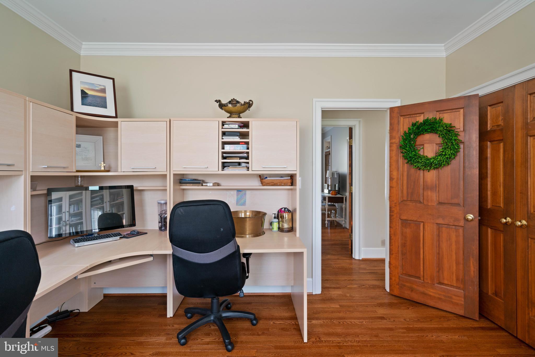 LAWNVALE ESTATES - Residential