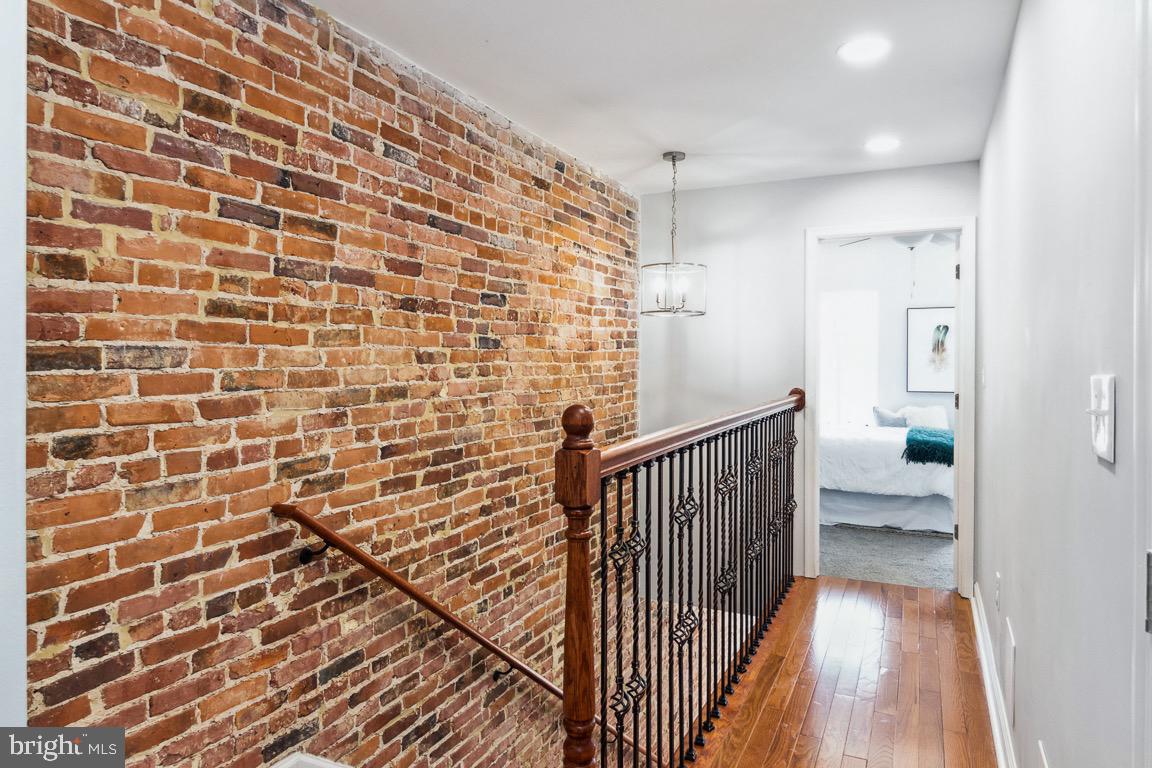 BROADWAY EAST - Residential