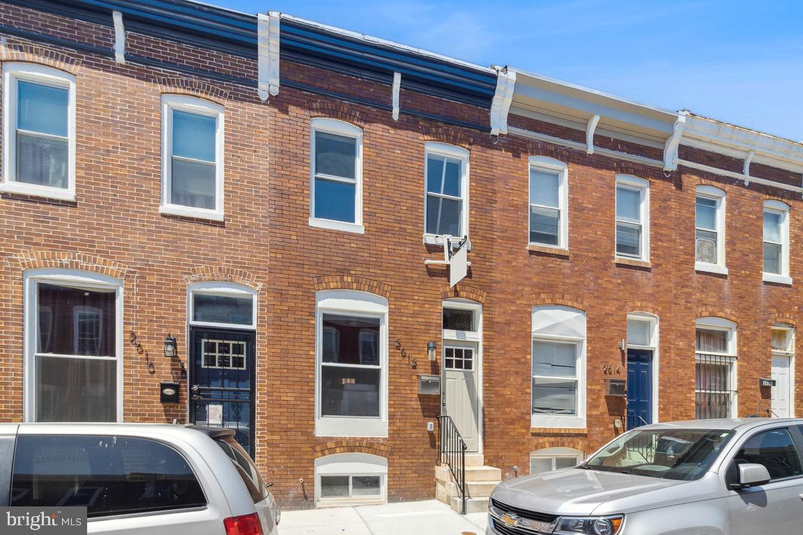 BROADWAY EAST - Residential