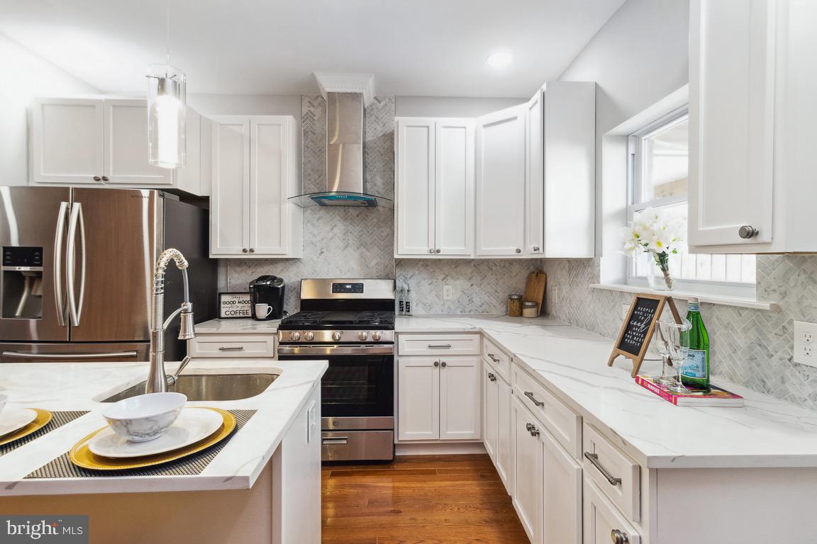 BROADWAY EAST - Residential