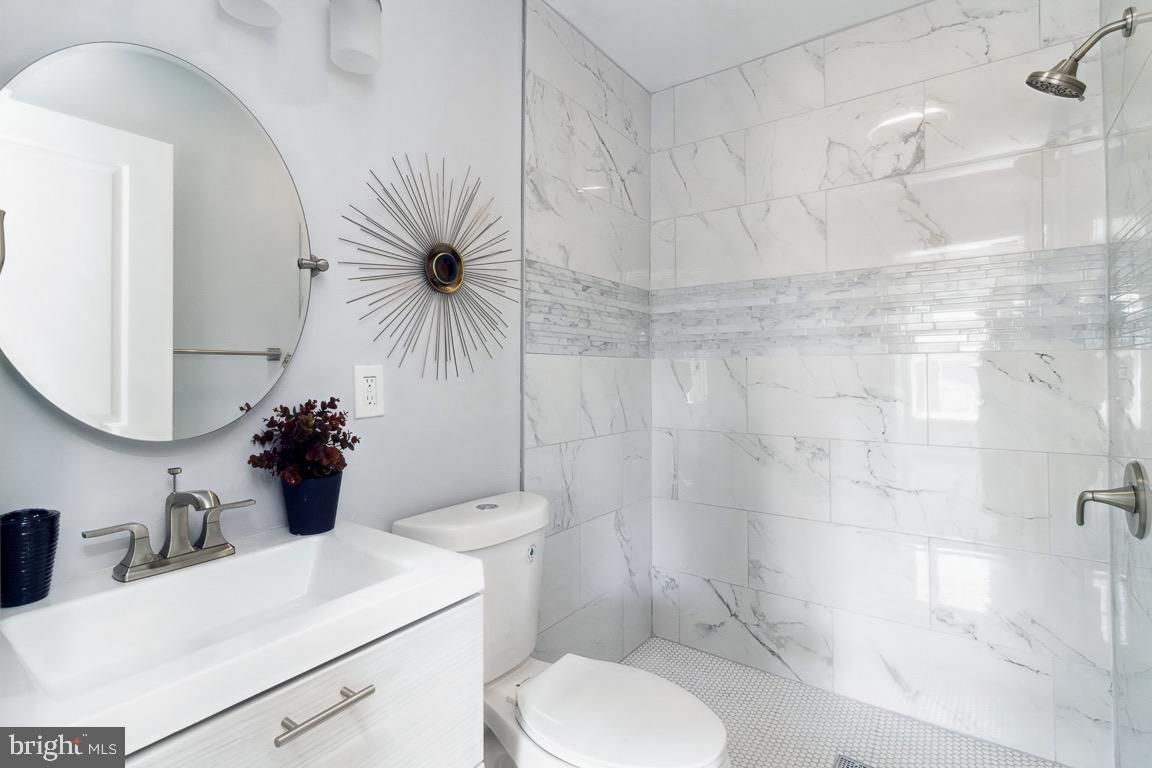 BROADWAY EAST - Residential