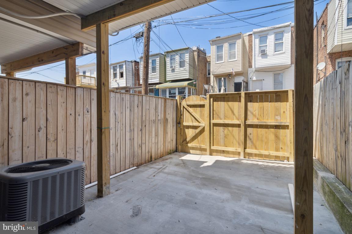 BROADWAY EAST - Residential