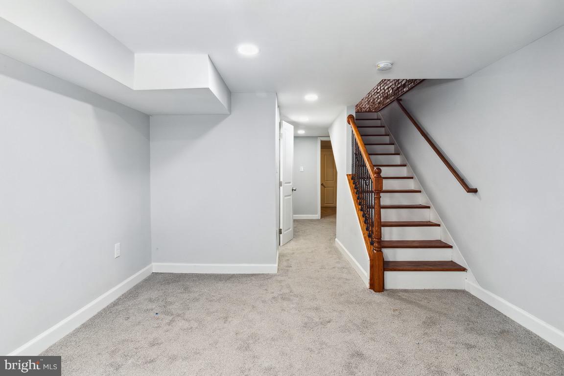 BROADWAY EAST - Residential