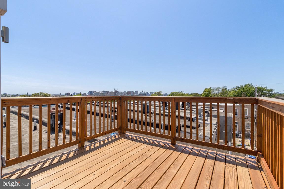 BROADWAY EAST - Residential