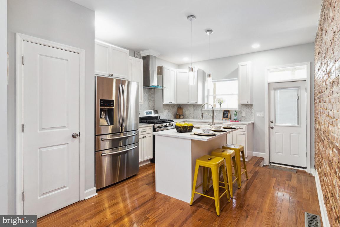 BROADWAY EAST - Residential