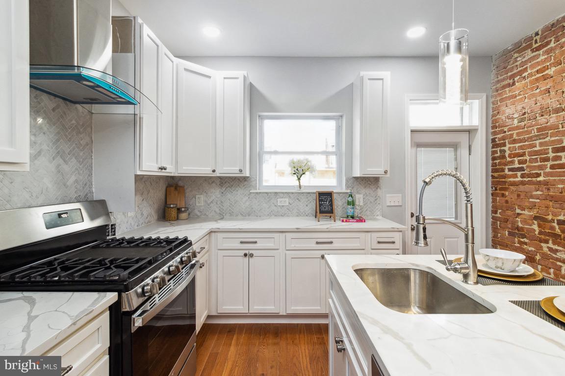 BROADWAY EAST - Residential