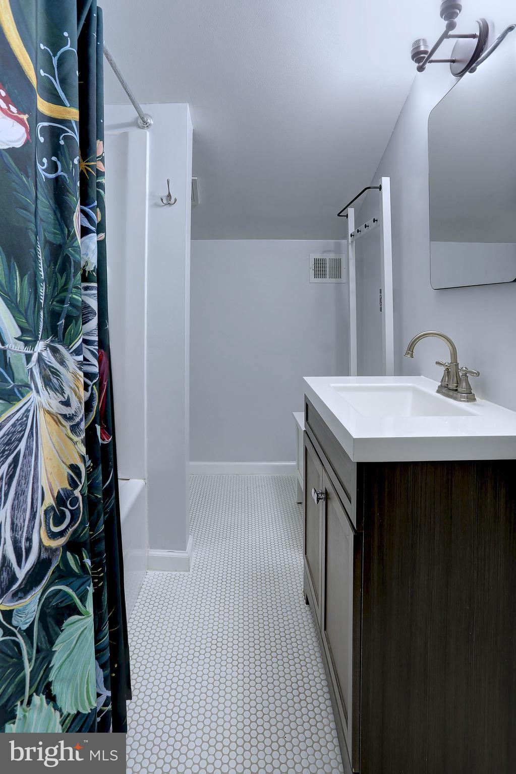 SOMERSET - Residential