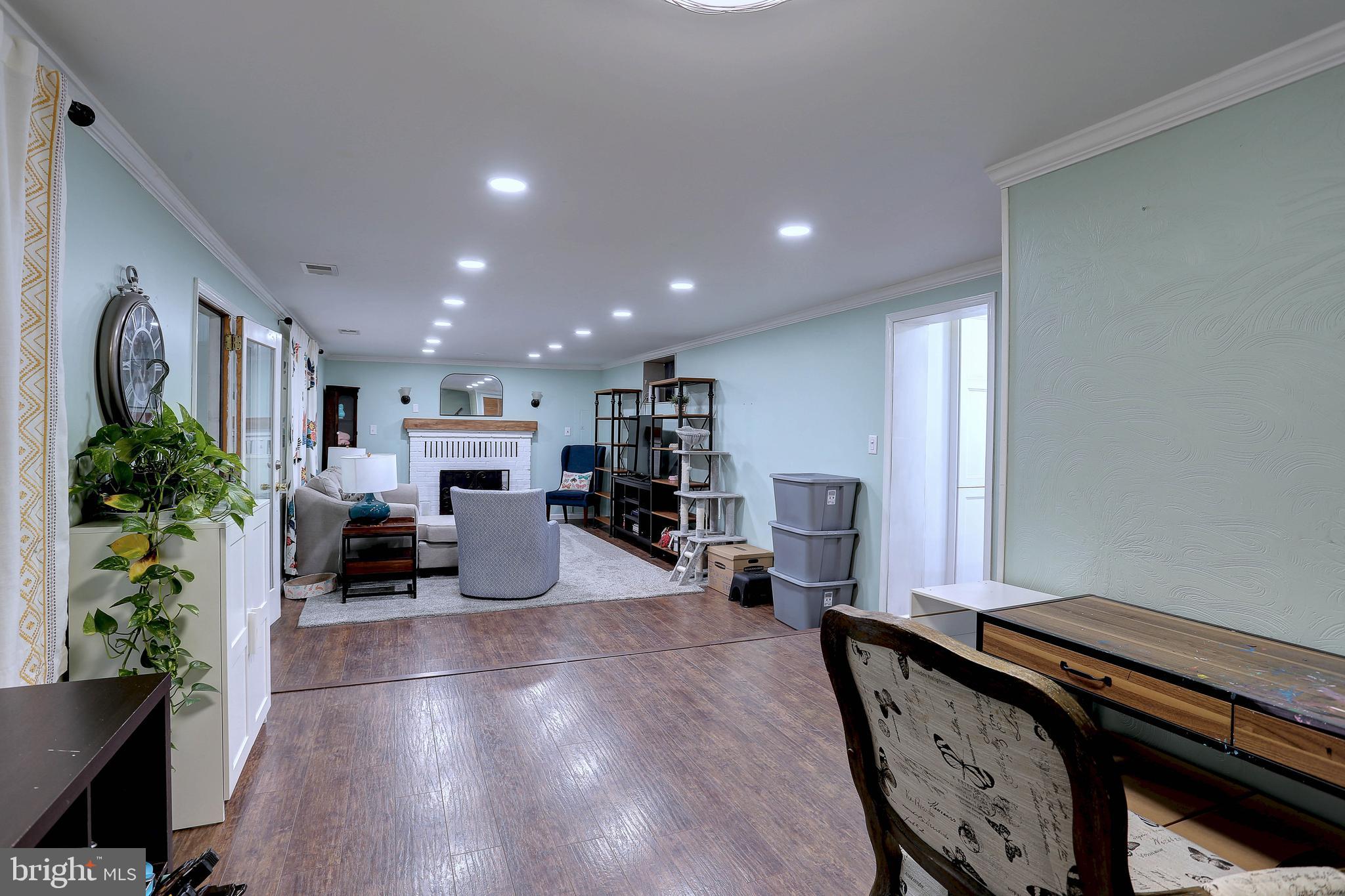 SOMERSET - Residential