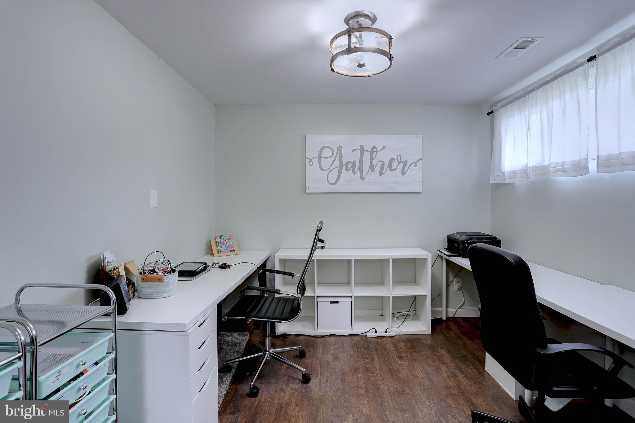 SOMERSET - Residential