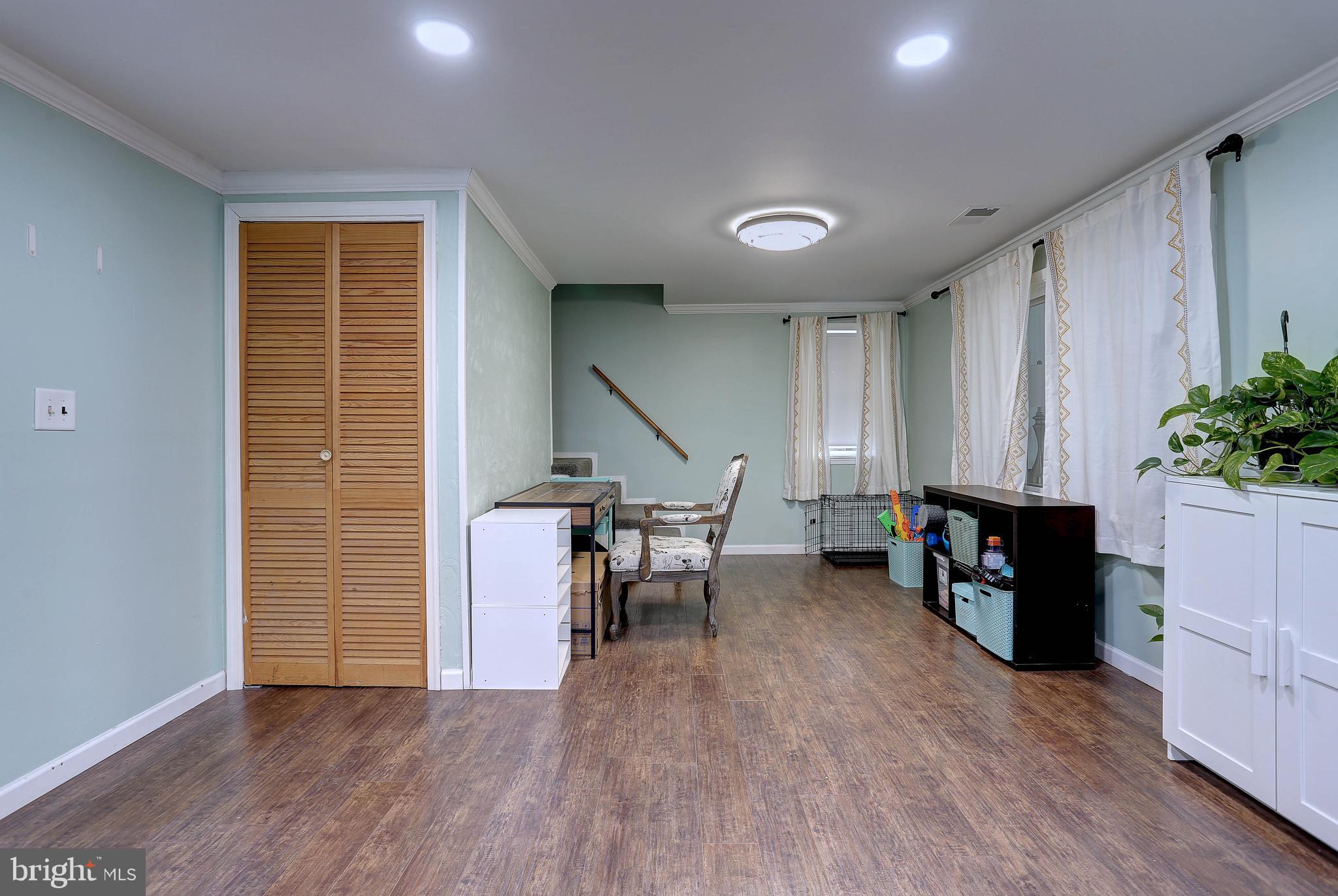 SOMERSET - Residential