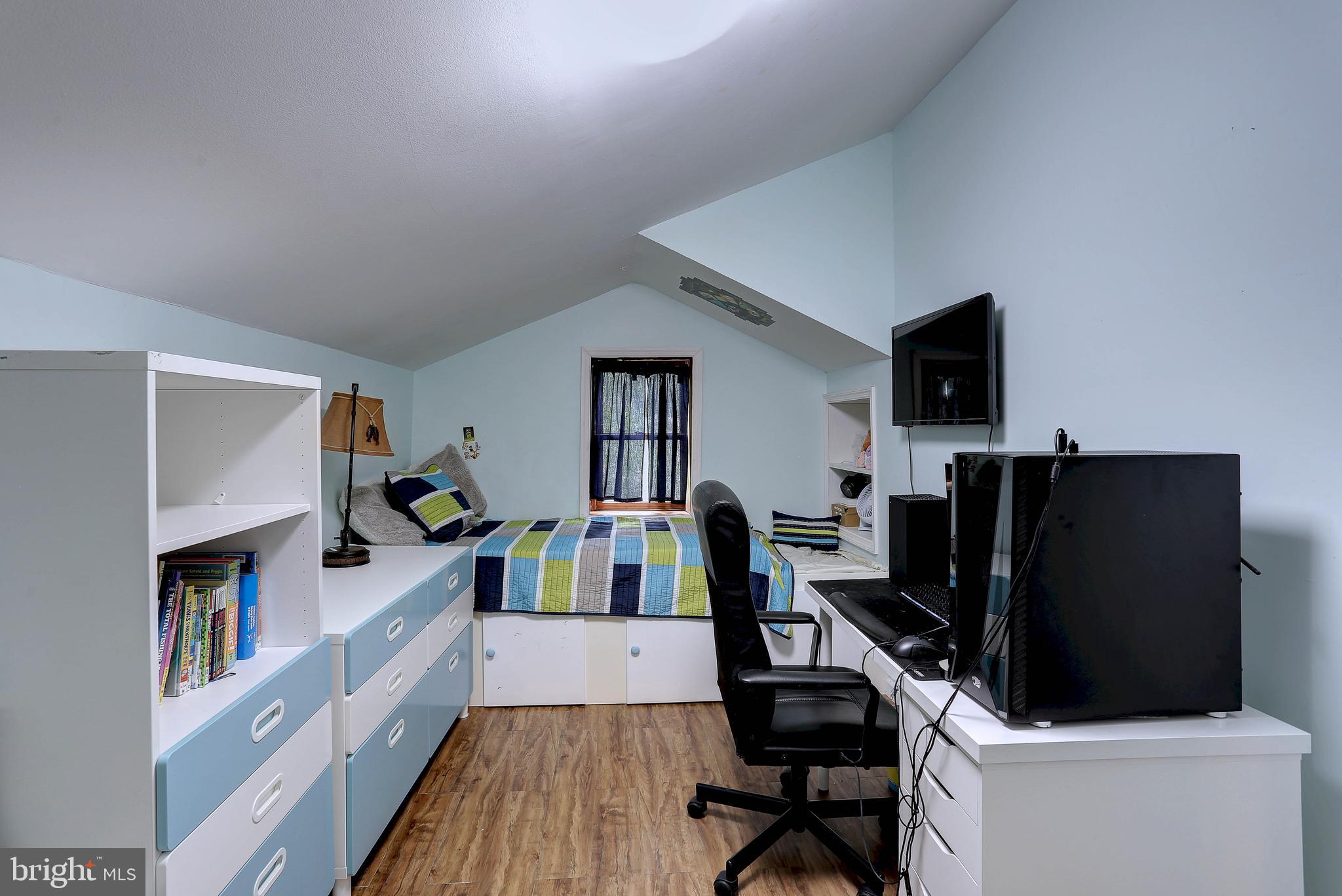 SOMERSET - Residential