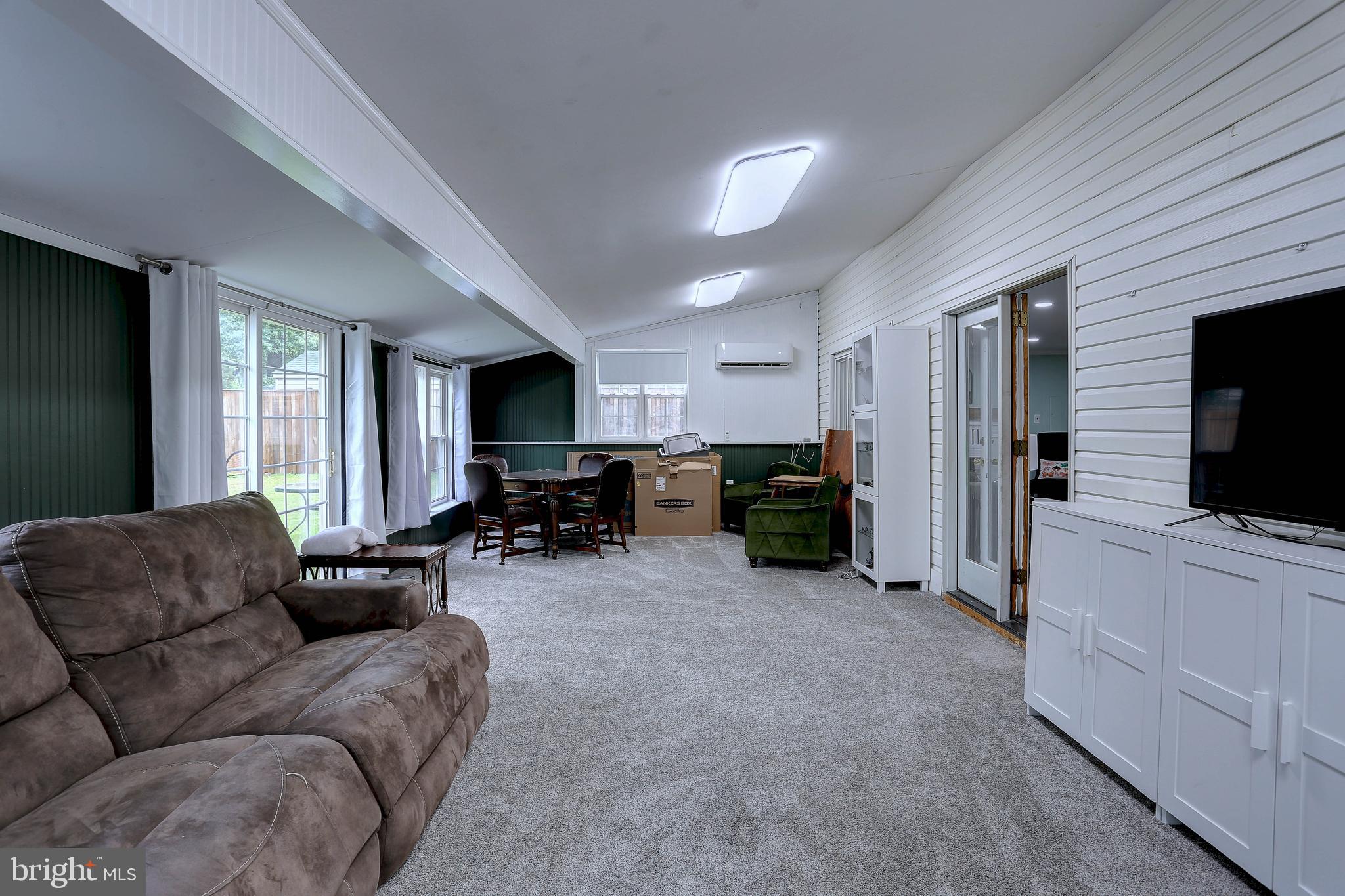 SOMERSET - Residential