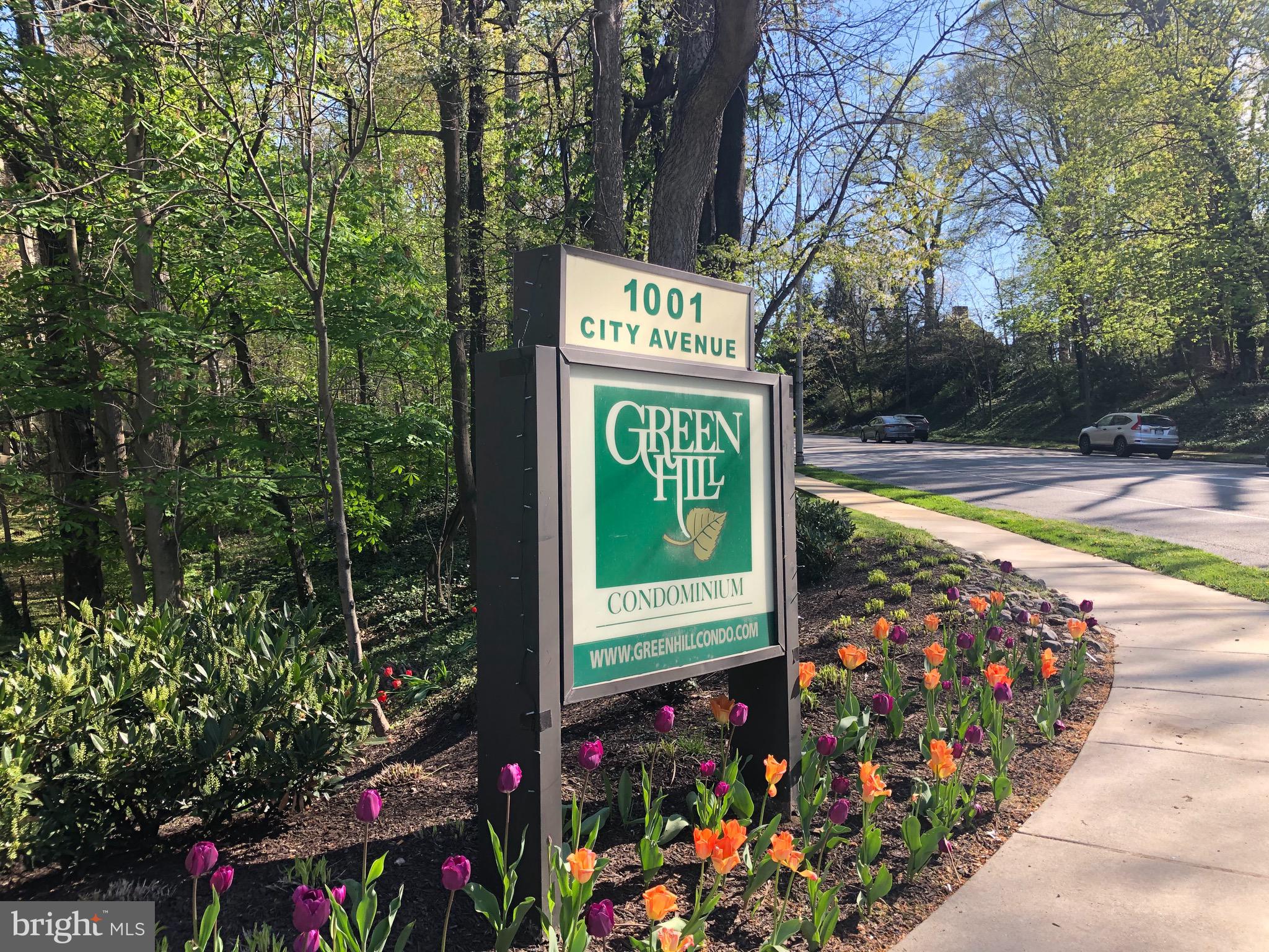 UPDATED AND LOVELY 2 BR, 2 BA UNIT IN THE GREEHHILL CONDO, A PREMIER LIVING EXPERIENCE ON THE MAIN LINE, JUST OUTSIDE THE CITY OF PHILADELPHIA, IN THE COVETED LOWER MERION TOWNSHIP. THIS UNIT HAS BEEN UPDATED AND CARED FOR BY THE CURRENT OWNERS DURING THE PAST 10 YEARS. NEWER KITCHEN AND BATHS, BEAUTIFUL HARDWOOD FLOORING EVERYWHERE EXCEPT MASTER BEDROOM, WHICH HAS FRESHLY CLEANED NEUTRAL CARPET. THE WALL HAS BEEN TAKEN DOWN BETWEEN THE KITCHEN AND DINING ROOM, OFFERING A SPACIOUS AND OPEN FEELING. NEWER APPLIANCES. WINDOW TREATMENTS ALL REMAIN, AS WELL AS THE BEAUTIFUL DINING ROOM CHANDELIER. THE SECOND BEDROOM WHICH HAS POCET DOORS FOR PRIVACY CAN BE USED AS A DEN OR OFFICE AS WELL AS A BEDROOM. ABUNDANT CLOSETS AND BASEMENT STORAGE LOCKER. THE GREENHILL OFFERS AMENITIES FOR A FEE SUCH AS A BEAUTIFUL OUTDOOR POOL AND HEALTH CLUB. INDOOR PARKING AVAILABLE FOR A FEE. FULL 24 HOUR SECURITY AND A SECURITY GATE OFFERS COMPLETE PRIVACY TO RESIDENTS. CONDO FEE MONTHLY IS $872. 2 MONTHS CONDO FEE PAYABLE AT CLOSING. THERE IS A SPECIAL ASSESSMENT OF $1021.25 PAYABLE IN 3 INSTALLMENTS-JUNE ,JULY AND AUGUST, $340.42 PER MONTH MOVE IN FEE: $500 (REFUNDABLE), ELEVATOR FEE: $150 (NON REFUNDABLE)