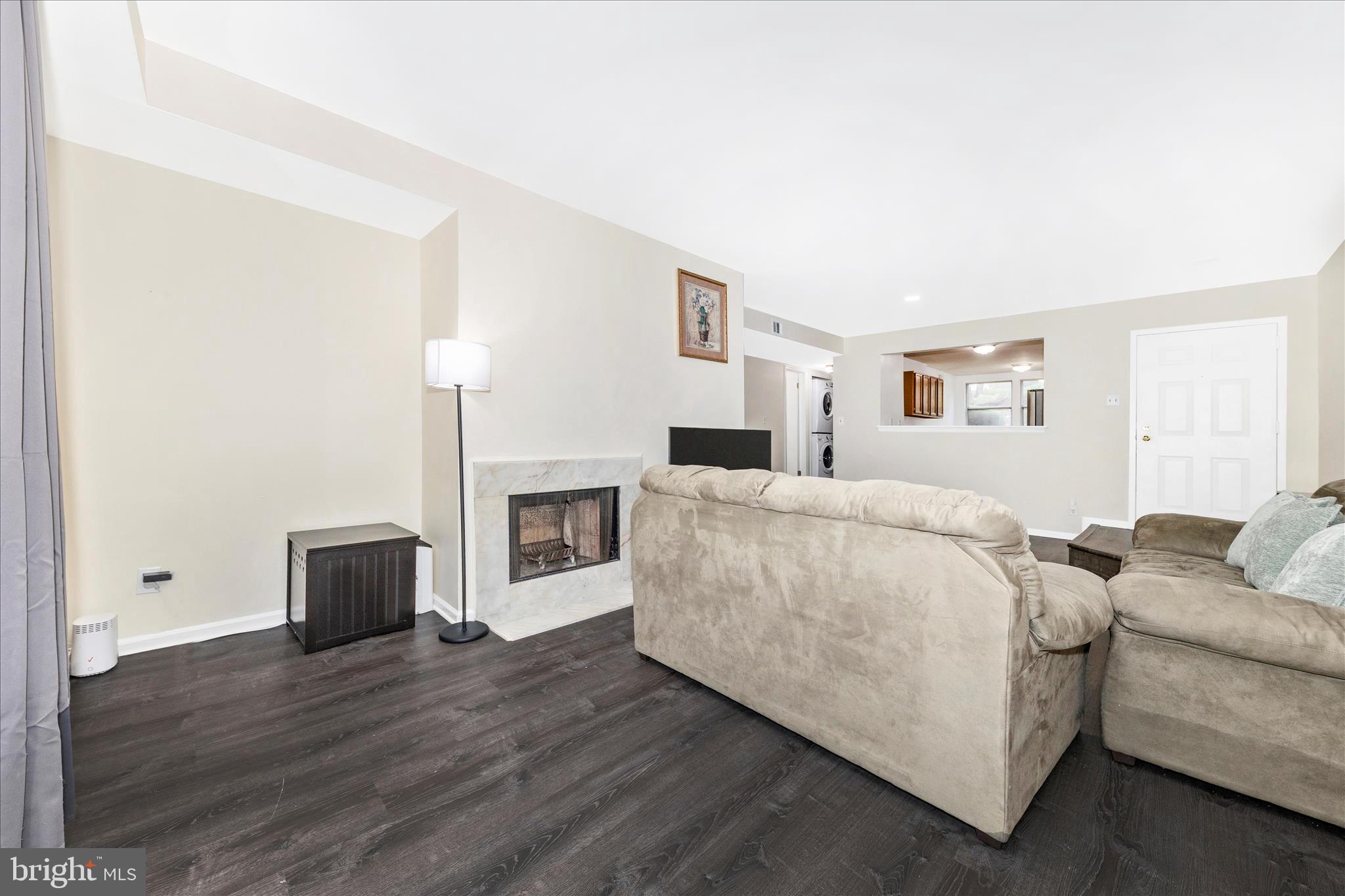 20319 BEACONFIELD TERRACE 2